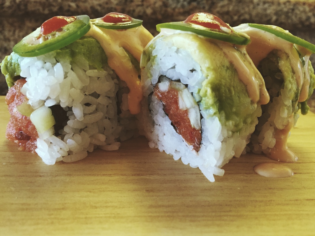 sriracha mayo crunch roll sushi